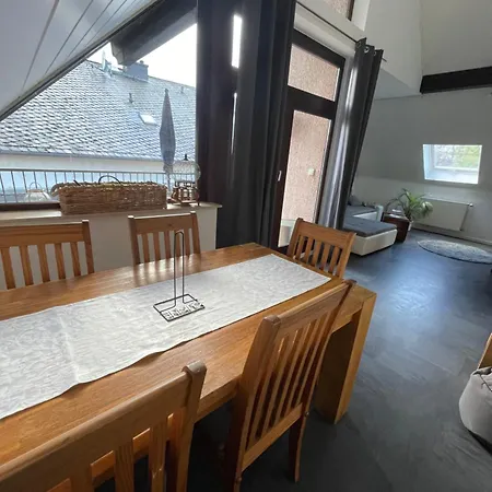 Grosse Ferienwohnung Direkt An Den Weinbergen Rüdesheim am Rhein Buitenkant foto